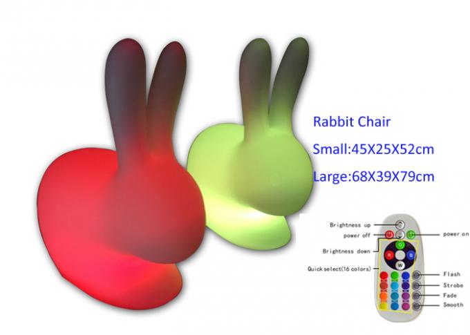 아이 다채로운 빛, 소성 물질을 가진 놀이에 의하여 지도되는 놀 가구 토끼 의자