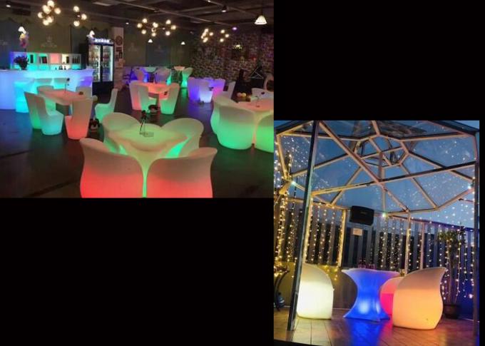 빛을내는 정원 가구 유형 4 LED 막대기 의자 및 친절한 1개의 테이블 고정되는 Eco